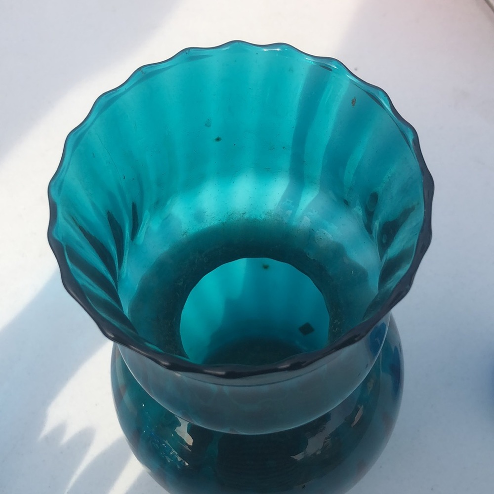 Vase - Picture 2 of 2